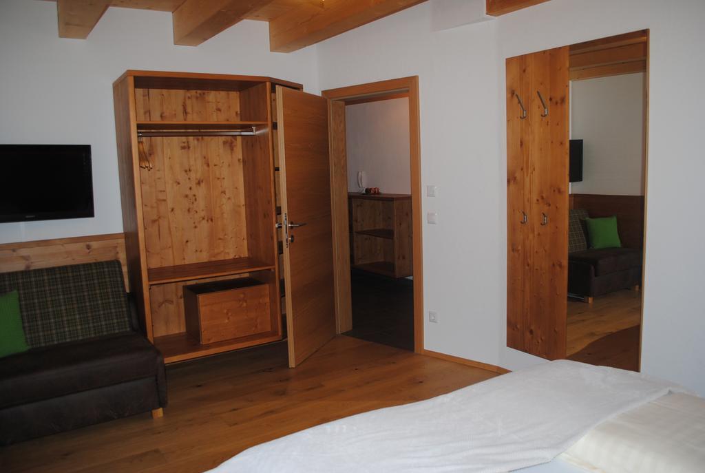 Familien-Bauernhof Neumoar Apartment Sankt Johann im Pongau Room photo