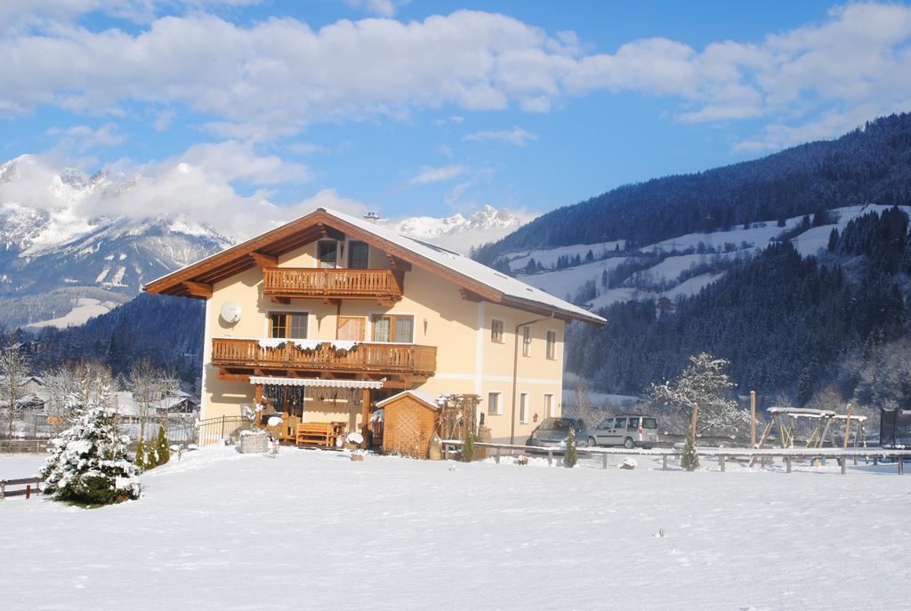 Familien-Bauernhof Neumoar Apartment Sankt Johann im Pongau Exterior photo