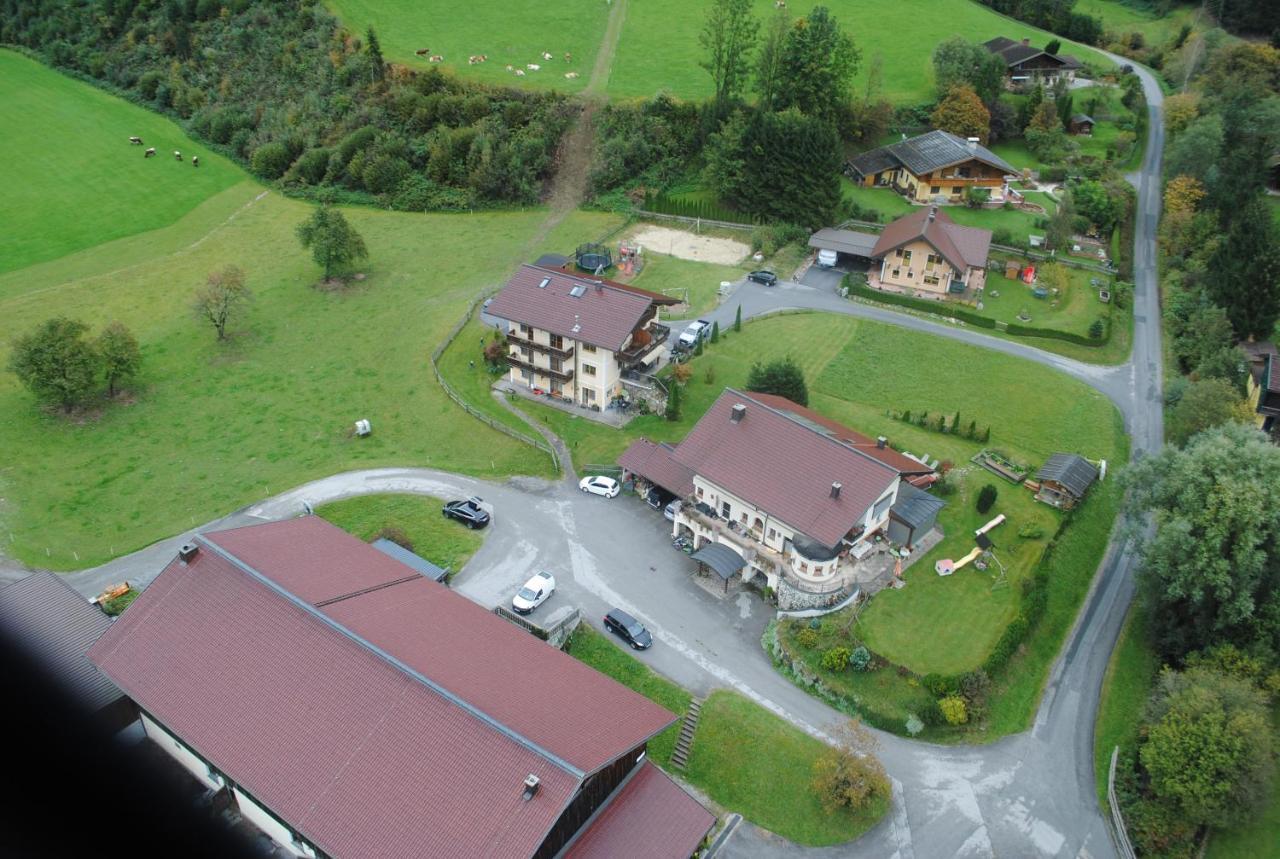 Familien-Bauernhof Neumoar Apartment Sankt Johann im Pongau Exterior photo